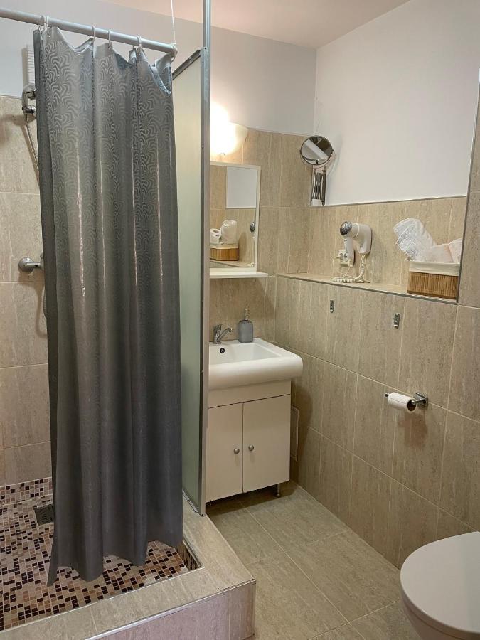 La O Barfa Apartment Ploiesti Luaran gambar