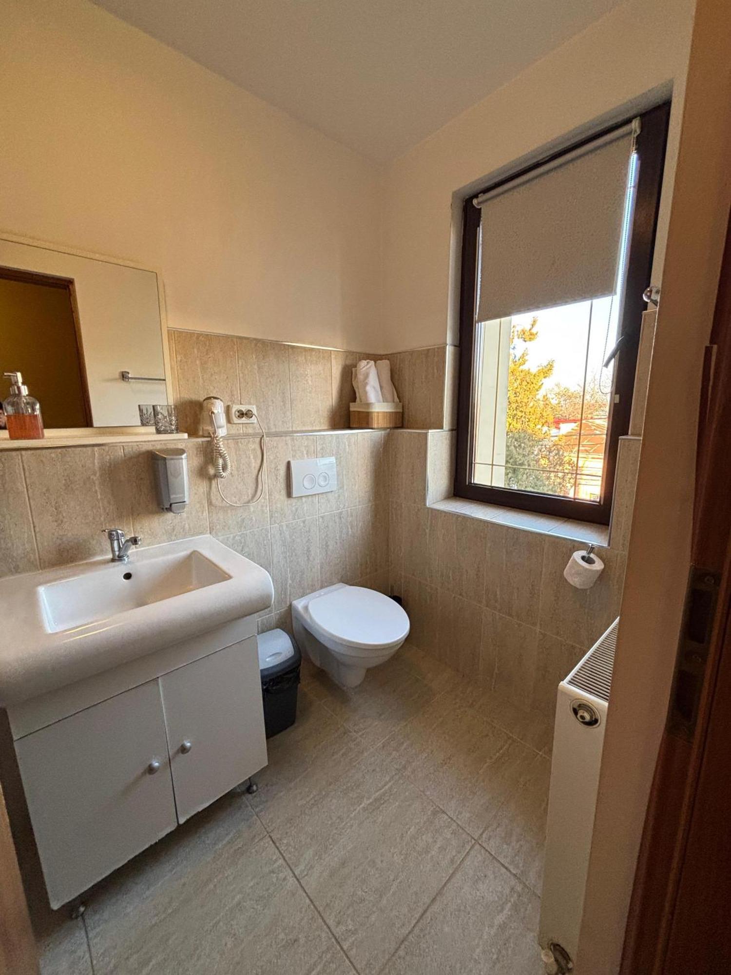 La O Barfa Apartment Ploiesti Luaran gambar